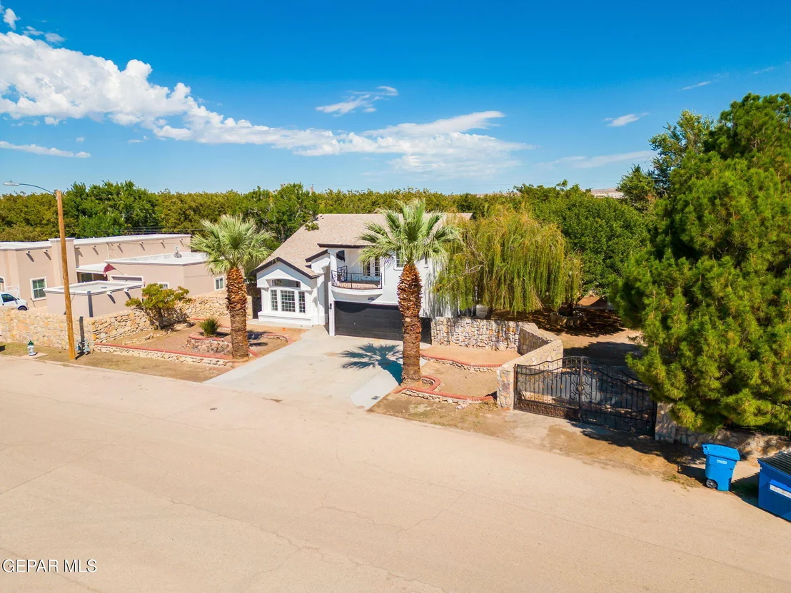 Photo of 12385 Orchard Park