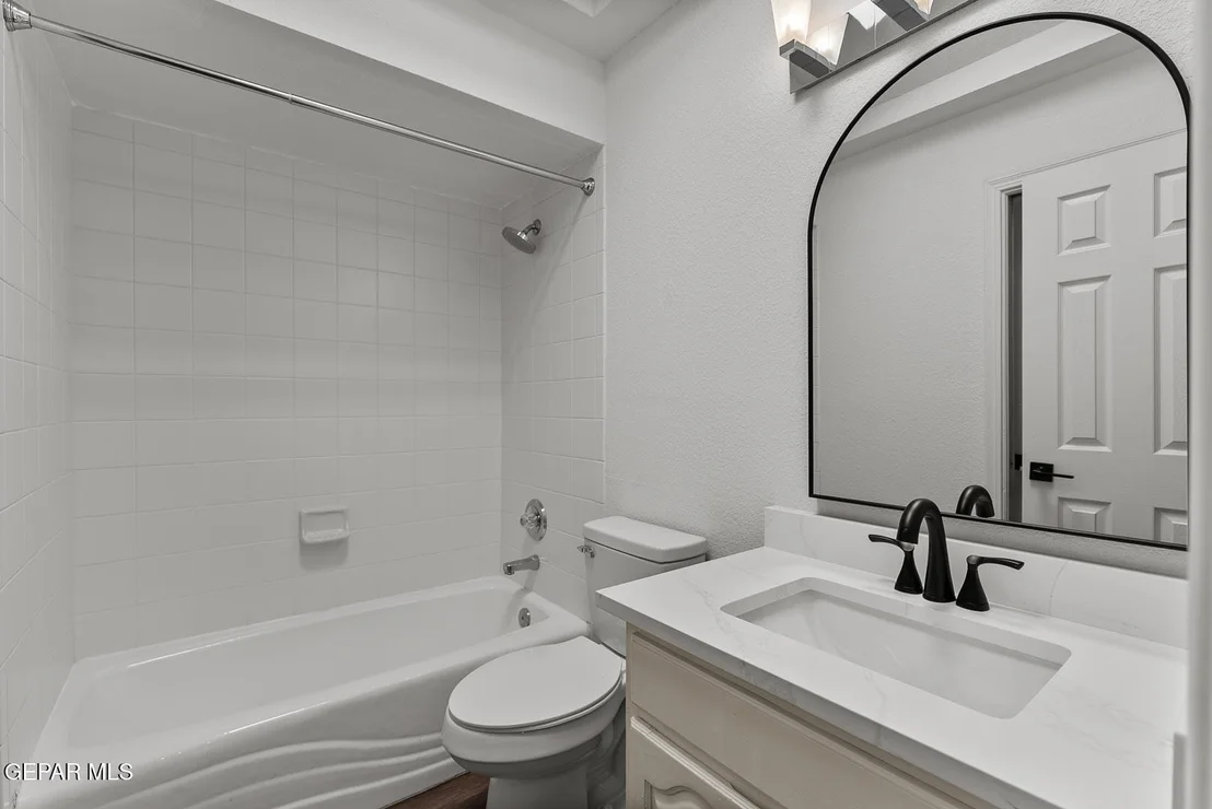 Photo of 6637 WIND RIDGE Drive