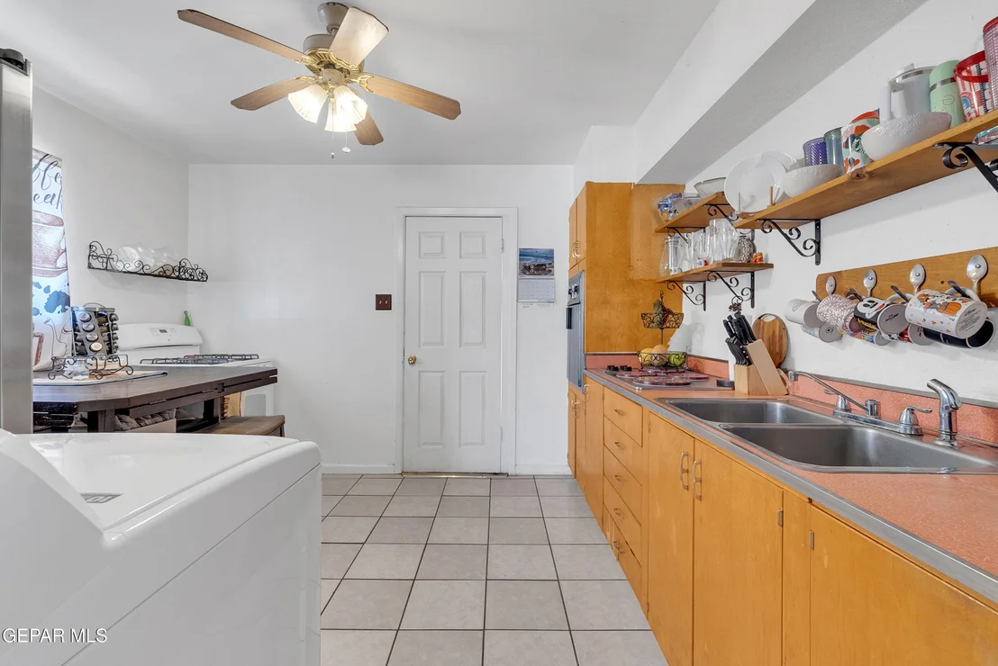 Photo of 3818 JACKSON Avenue