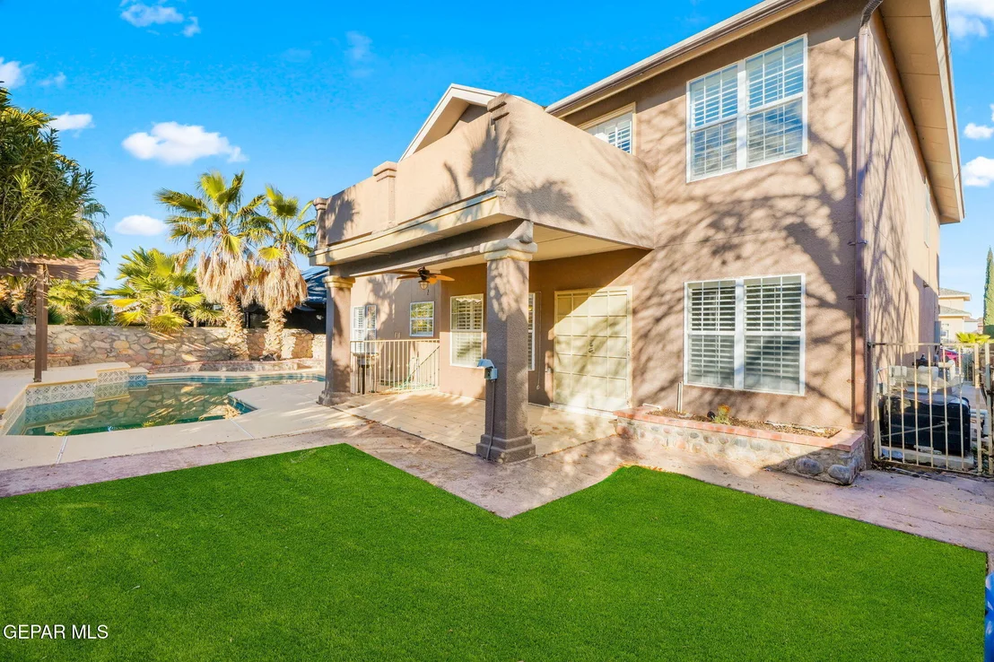 Photo of 2013 SHADOW RIDGE Drive