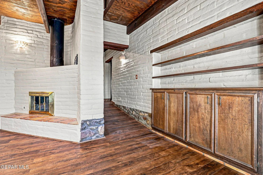 Photo of 6412 VIA DE ALBUR Court