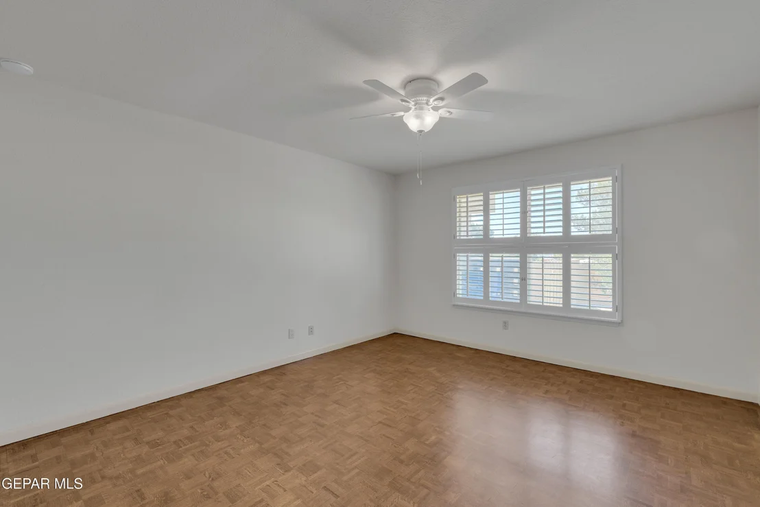 Photo of 913 THUNDERBIRD Drive