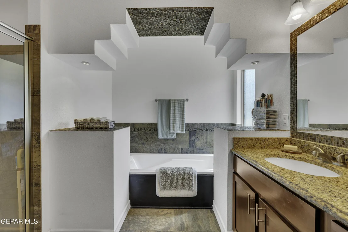 Photo of 5649 VALLEY MAPLE Drive