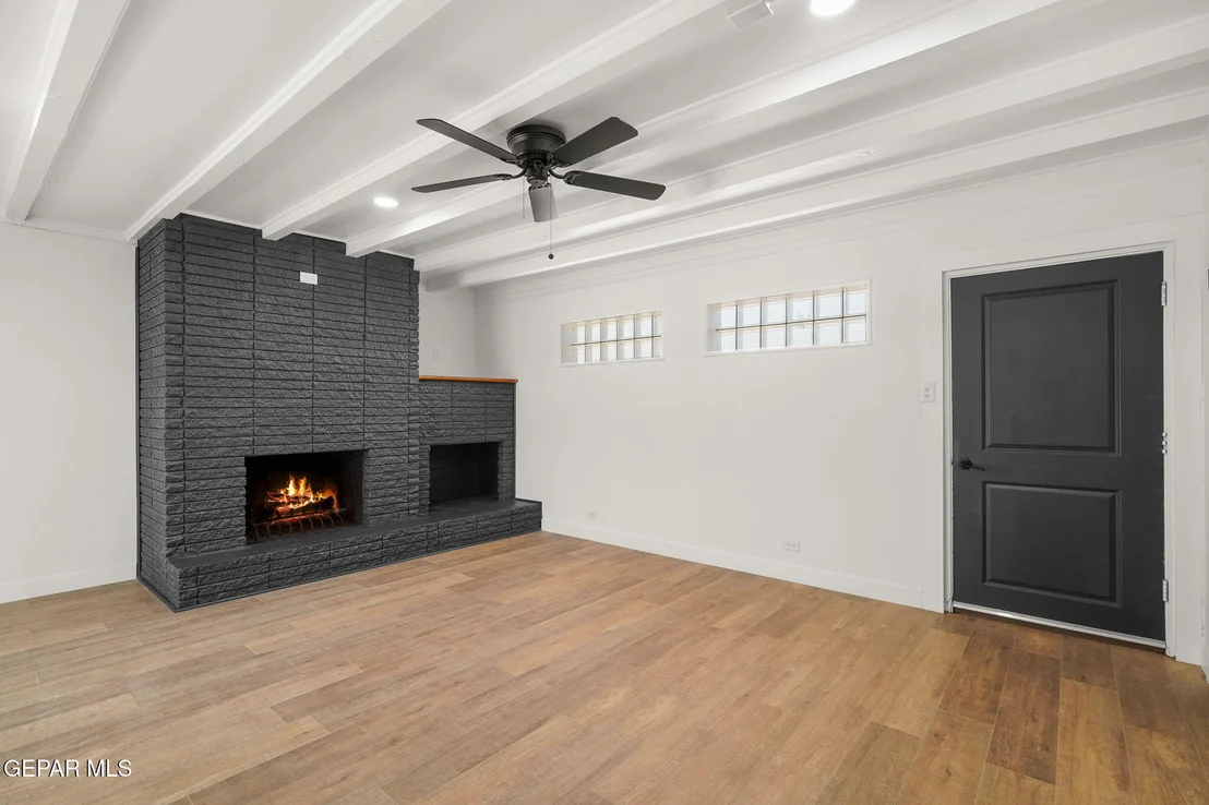 Photo of 3125 Mobile Avenue