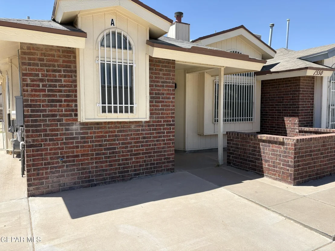 Photo of Unit A at 1550 GREG POWERS Drive