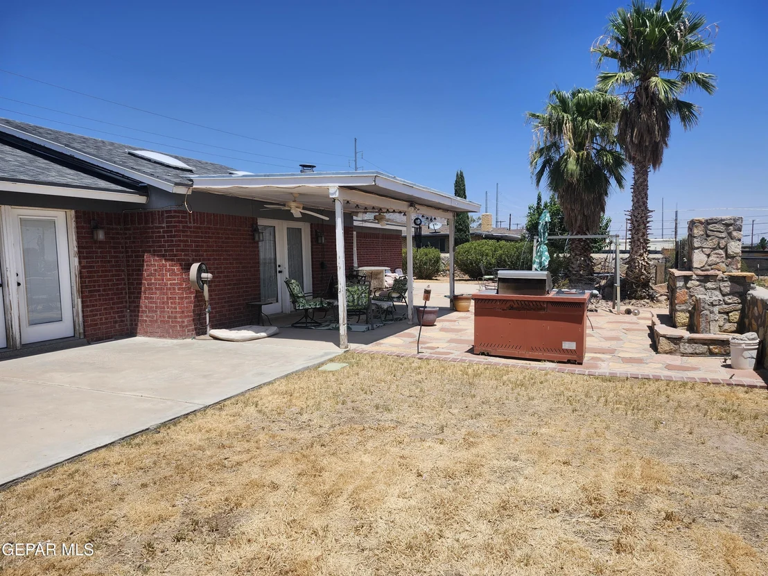Photo of 8608 LEO Street