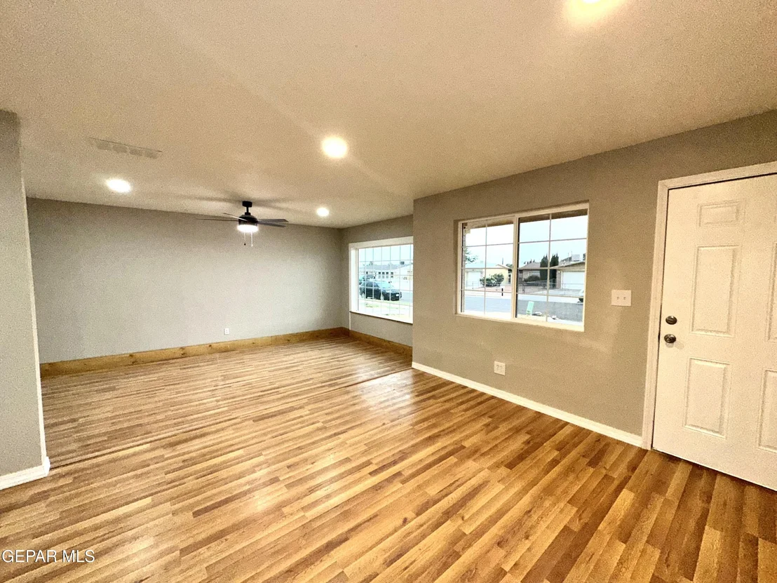 Photo of 10808 OPALSTONE Street