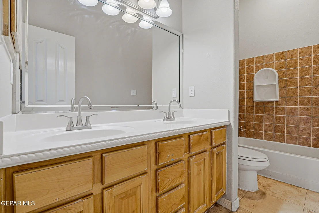 Photo of 6313 FRANKLIN BLUFF Drive