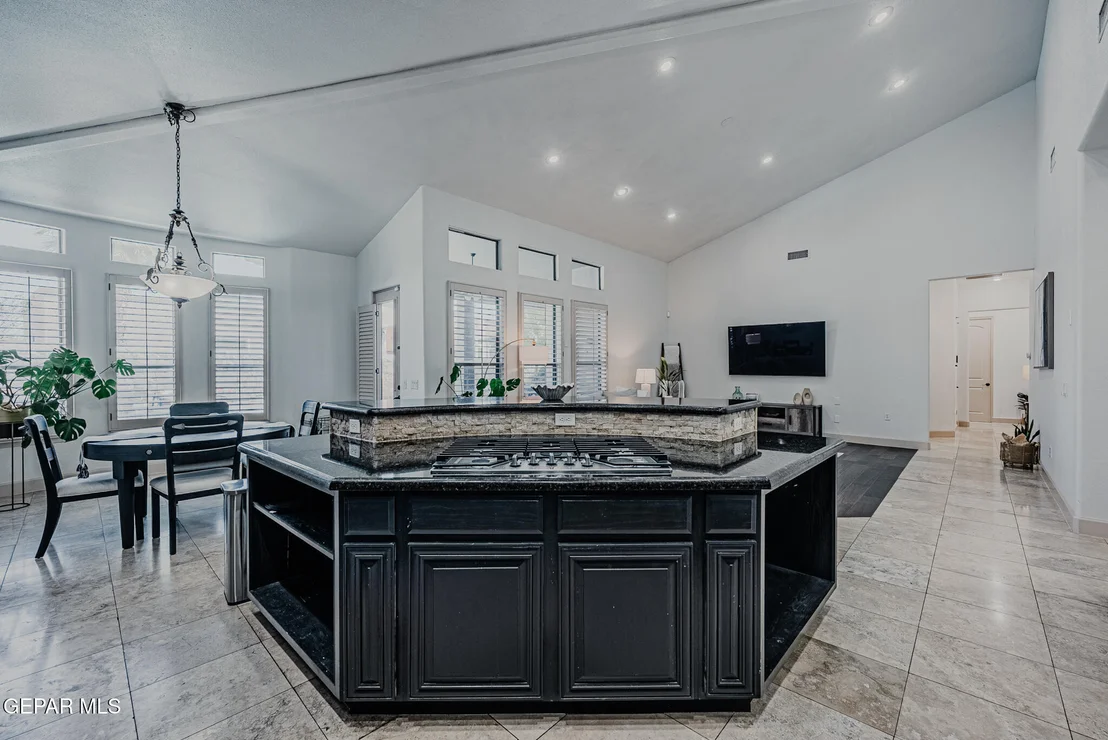 Photo of 6236 FRANKLIN HAWK Avenue