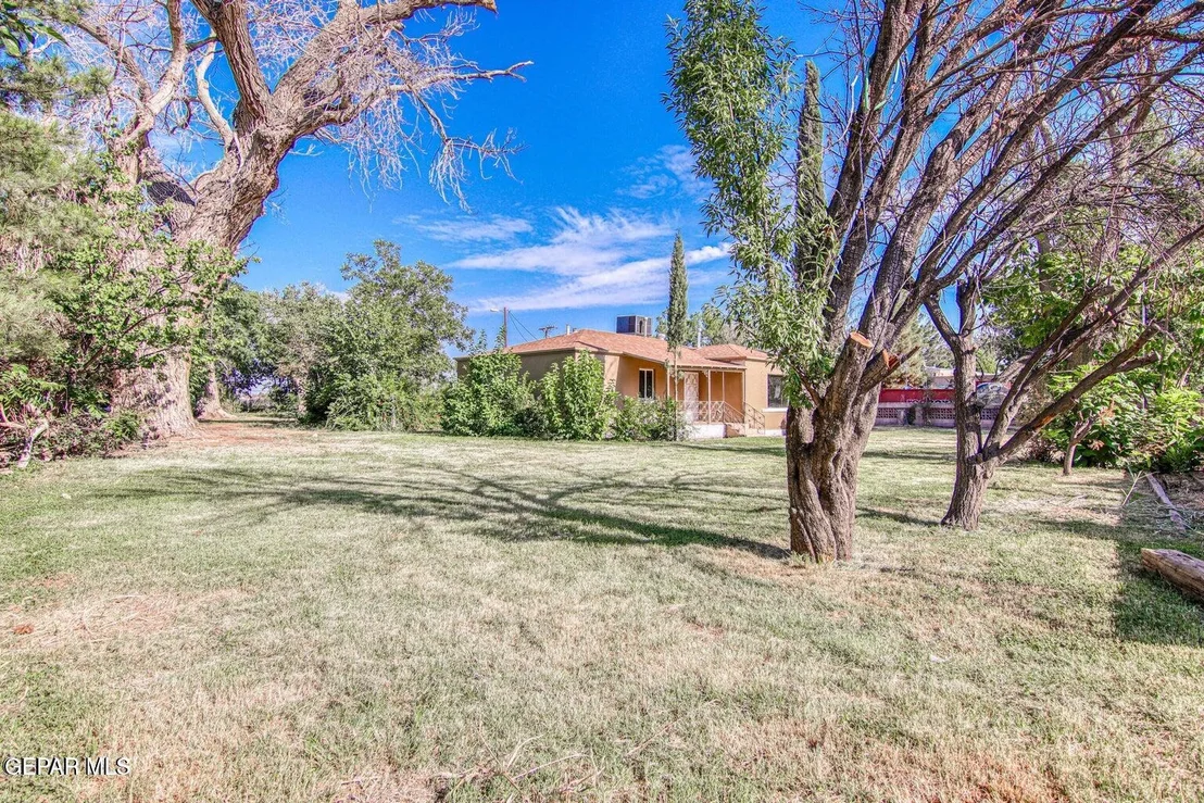 Photo of 915 Sparks Circle