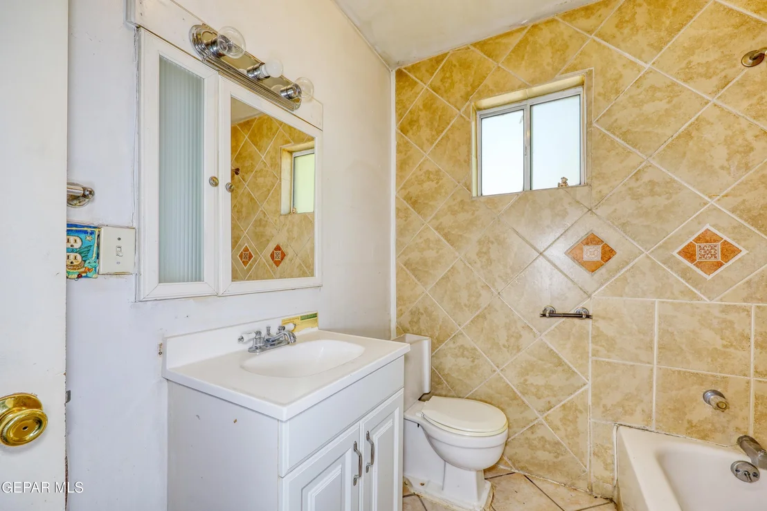 Photo of 7421 MINDORO Place