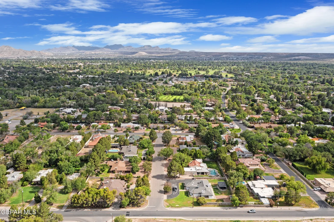 Photo of 207 SERRANIA Drive