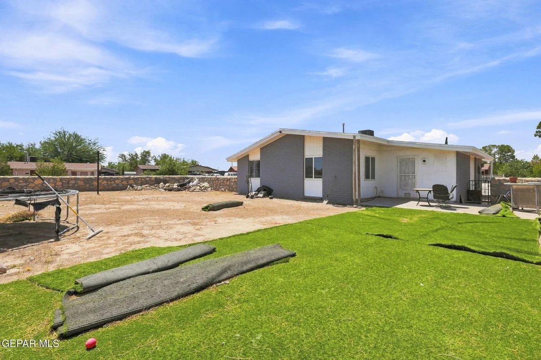 Photo of 9347 CANNES Circle
