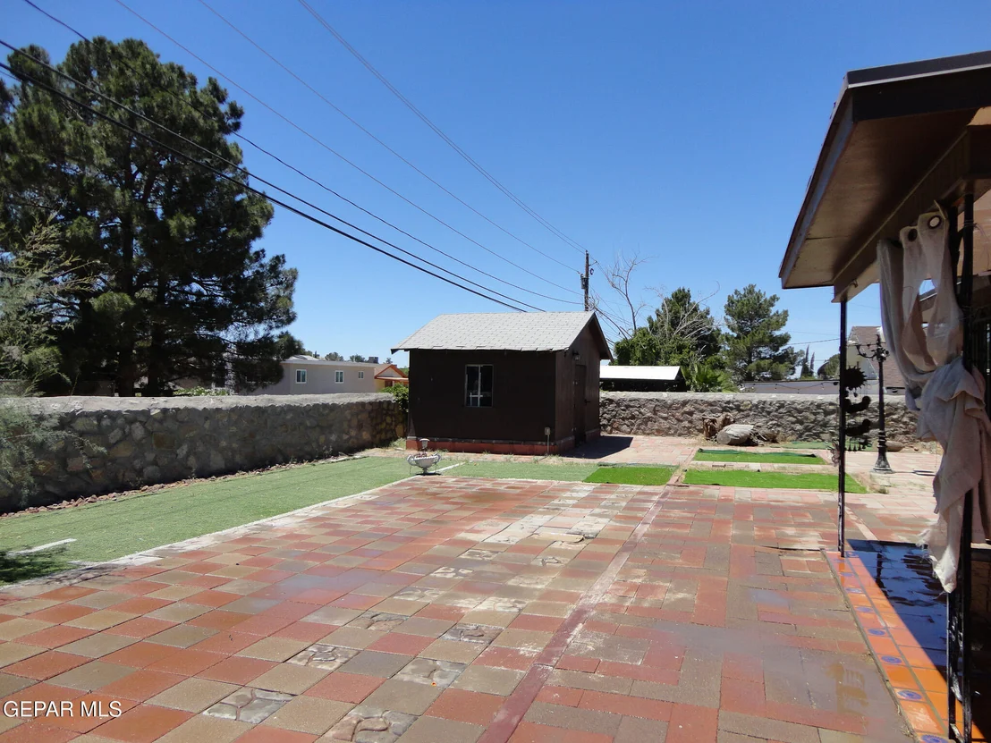 Photo of 624 DE LEON Drive