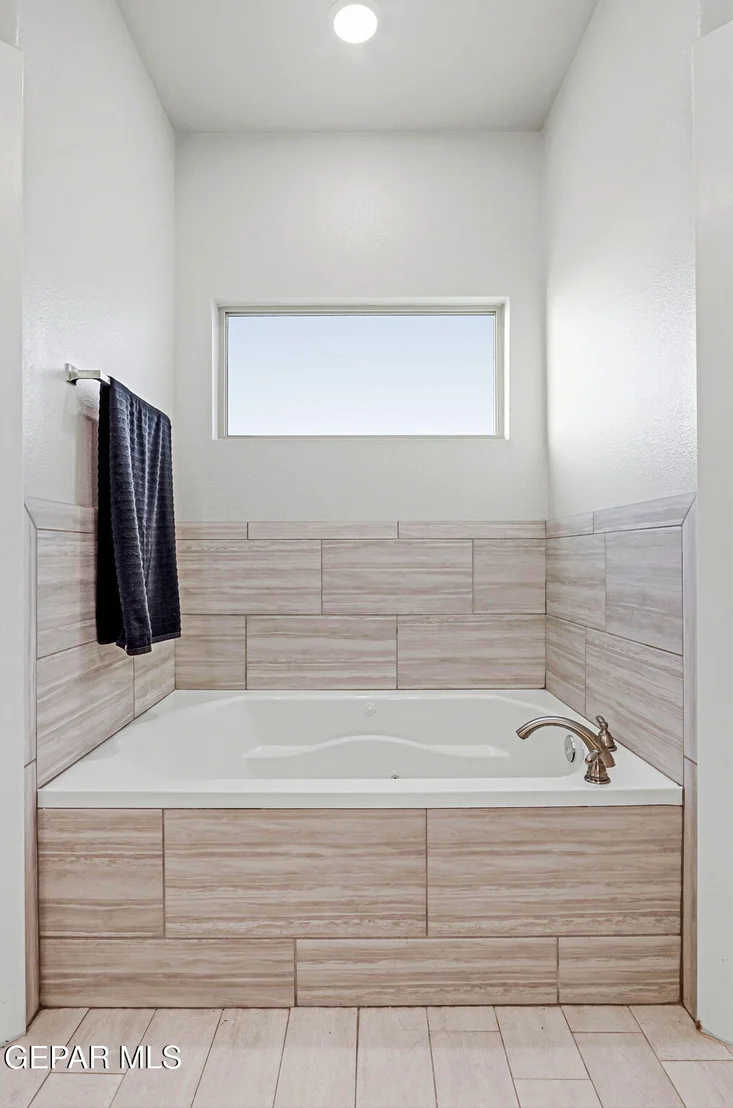 Photo of 236 EPSOM Drive