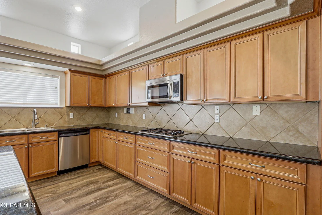 Photo of 6516 WIND RIDGE Drive