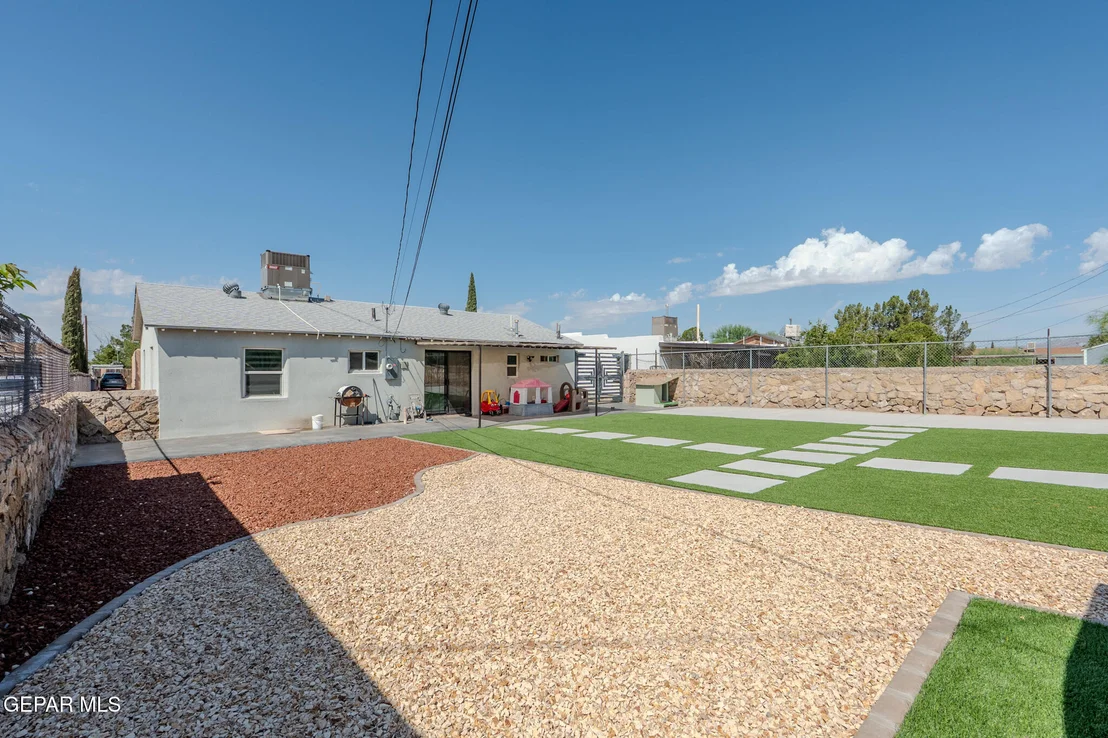 Photo of 7561 MAZATLAN Drive