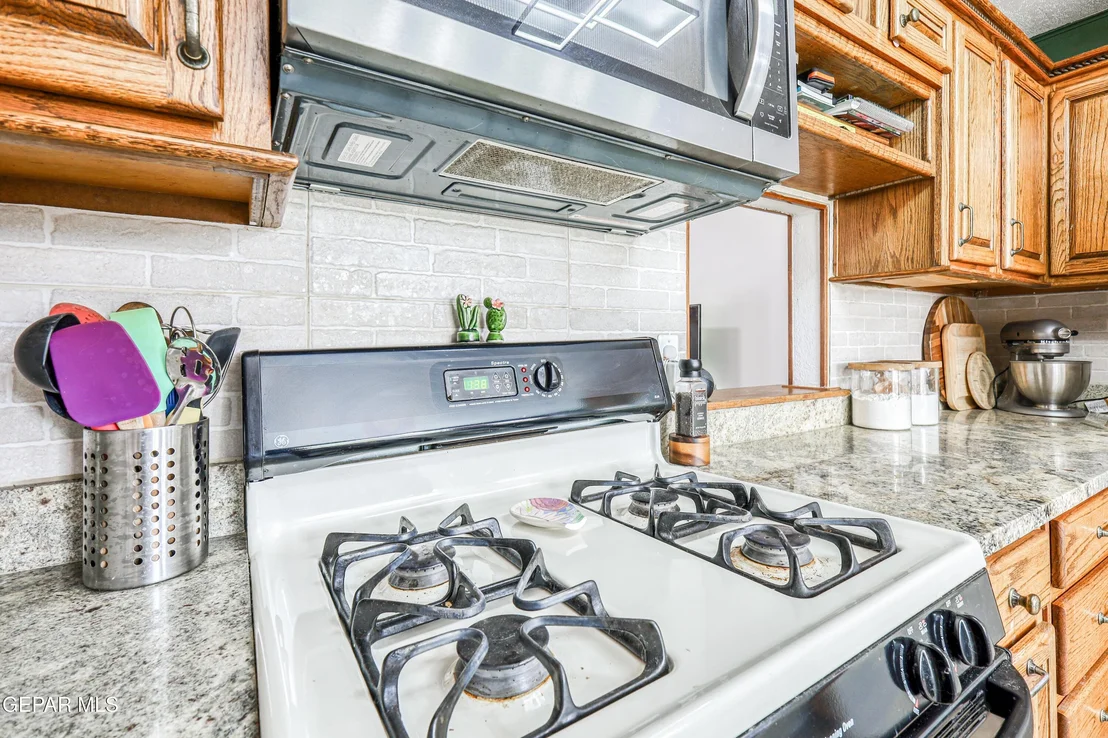 Photo of 708 SOMERSET Drive