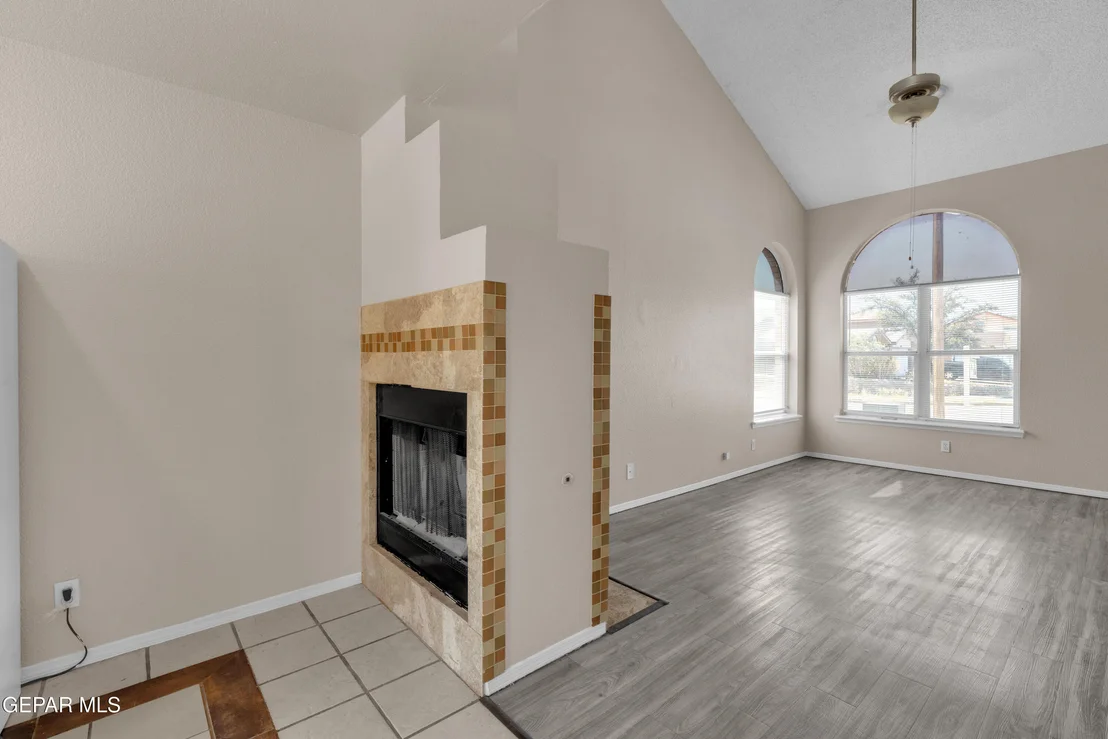 Photo of 5917 CHIPPENDALE Avenue