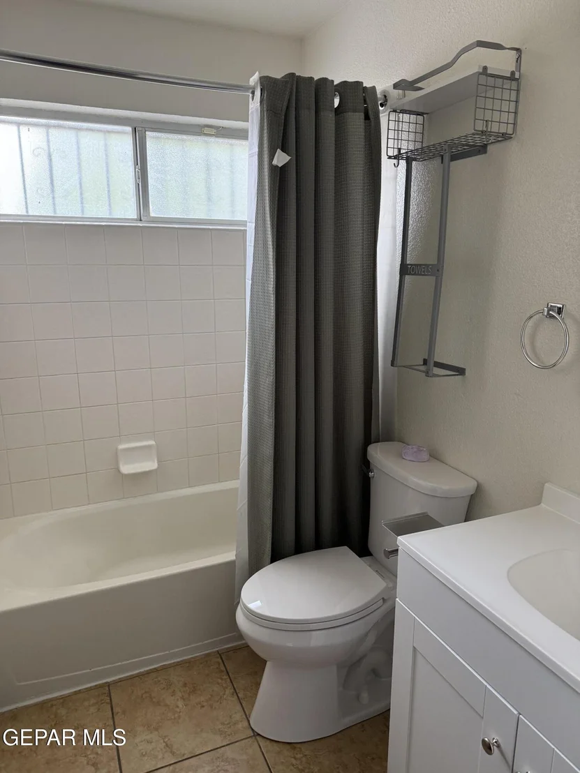 Photo of 3025 OAK TOWER Place