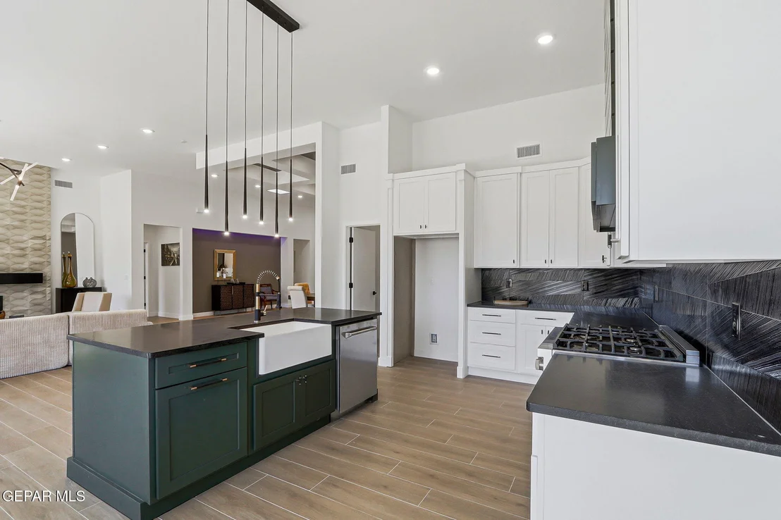 Photo of 5440 Dougallan Lane
