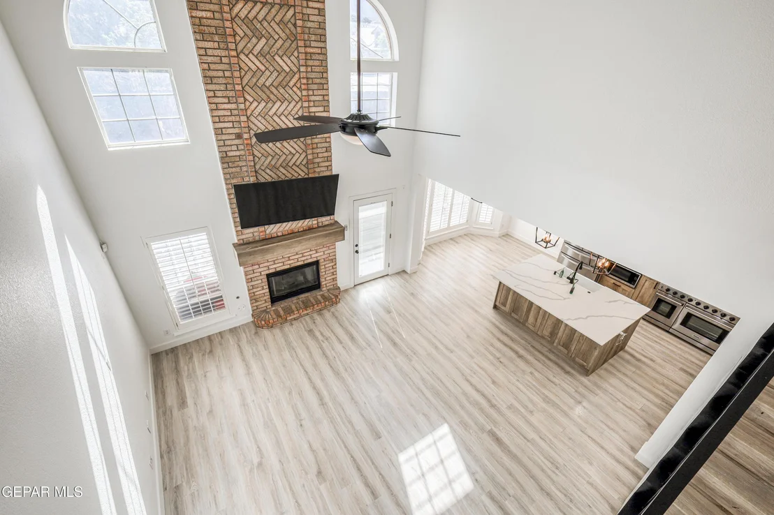 Photo of 918 Bellacumbre Drive