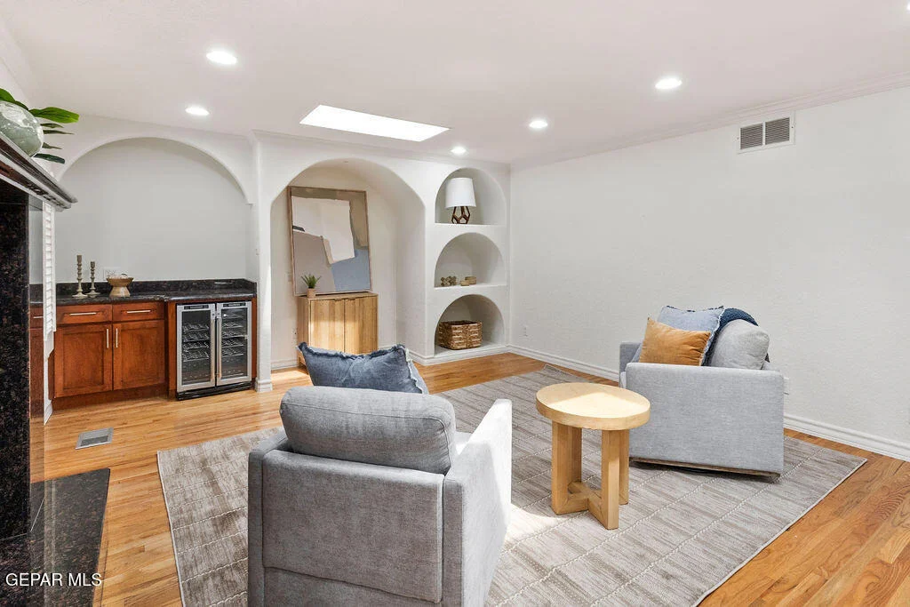 Photo of 6025 TORREY PINES Drive