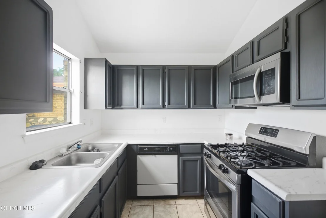 Photo of 11421 LONE WOLF Circle
