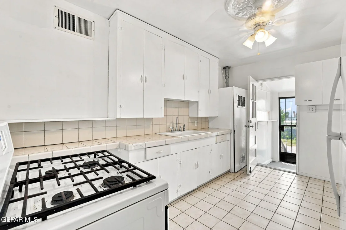 Photo of 3110 VAN BUREN Avenue