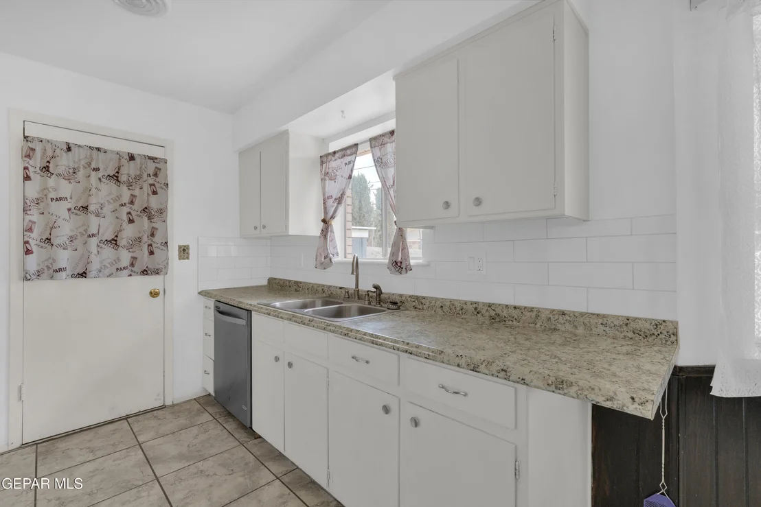 Photo of 10363 PASADENA Circle