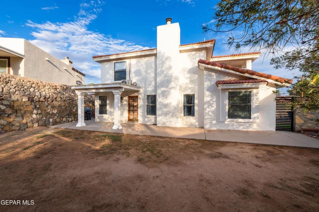 Photo of 6913 Crown Ridge Drive