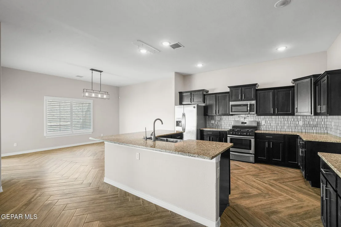 Photo of 7829 ENCHANTED RIDGE Drive