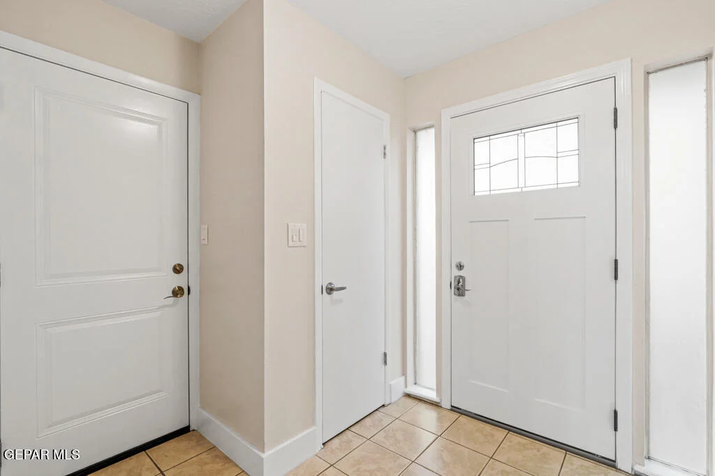 Photo of 10053 Foothill Drive