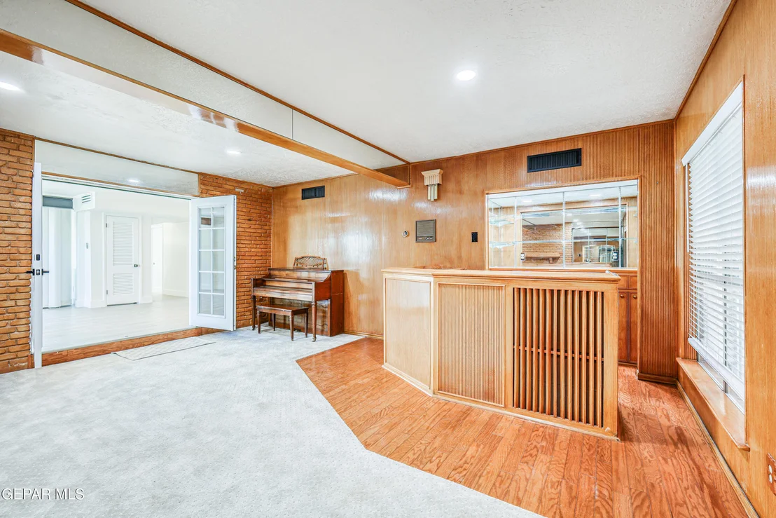 Photo of 704 MCKELLIGON Drive