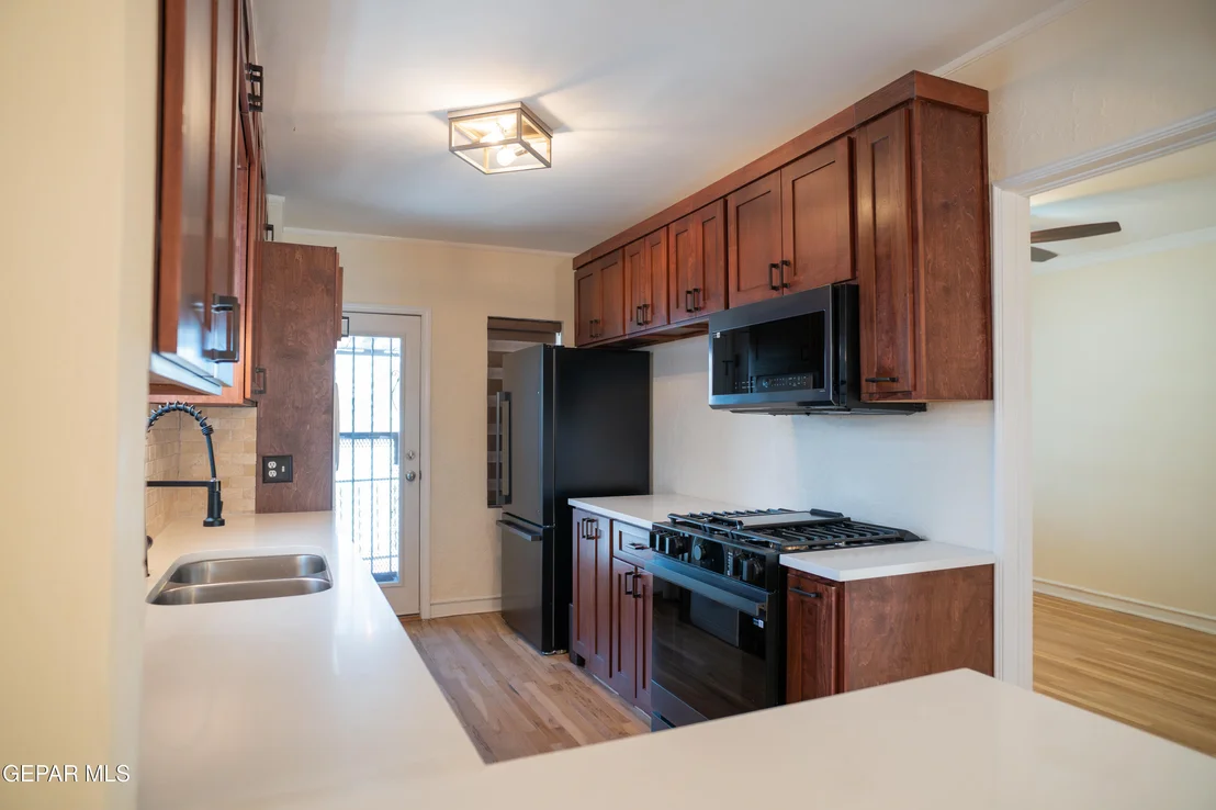 Photo of 1211 MESITA Drive