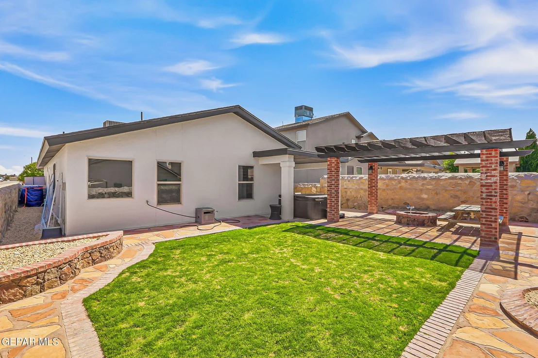 Photo of 7133 RED MAN Drive