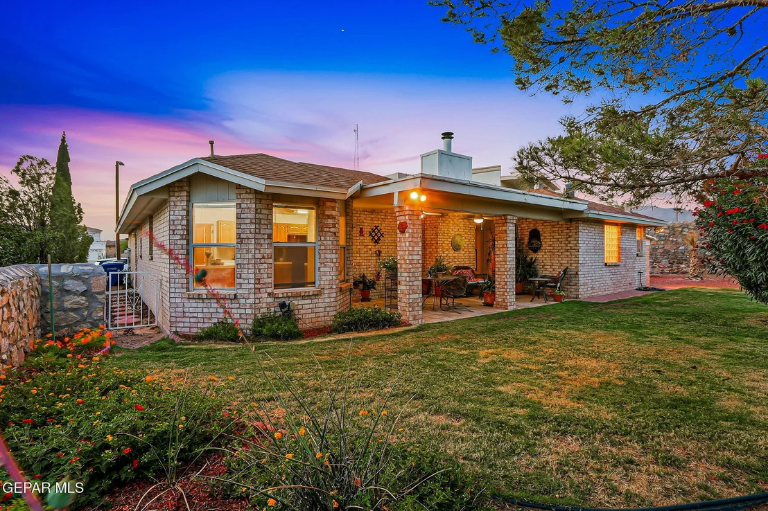 Photo of 7616 DIANJOU Drive