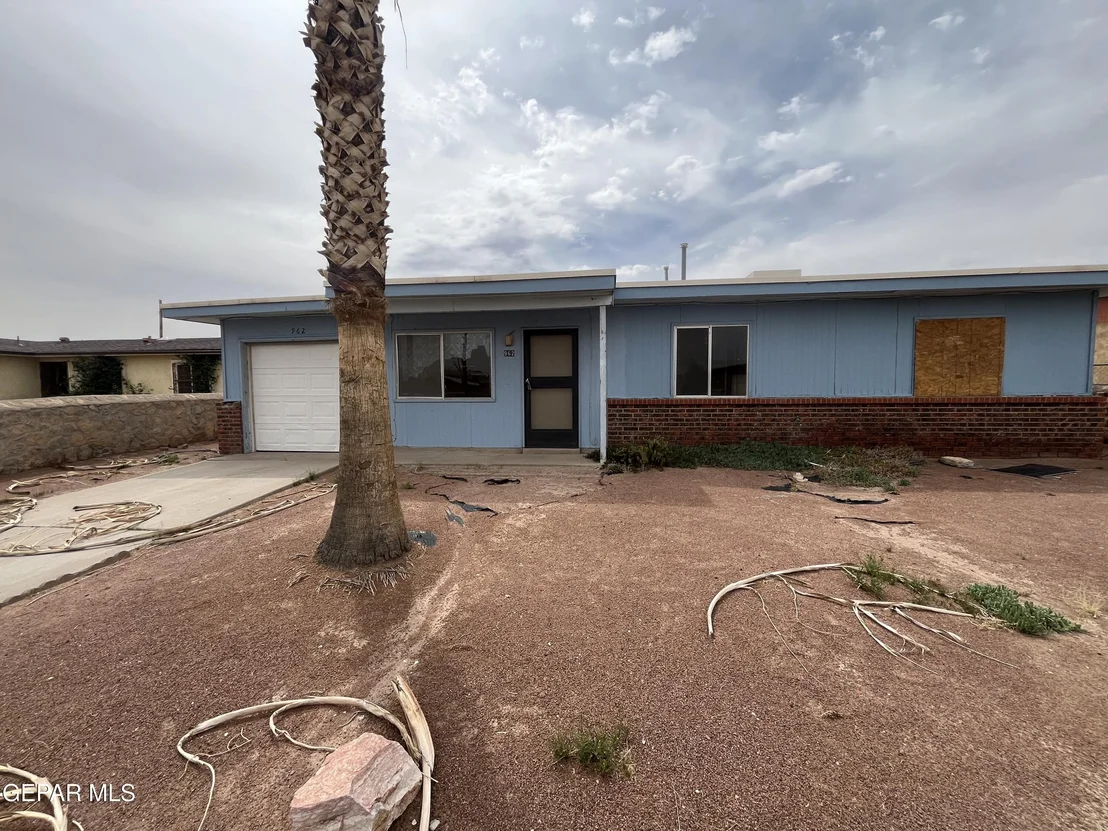 Photo of 962 GERONNE Drive