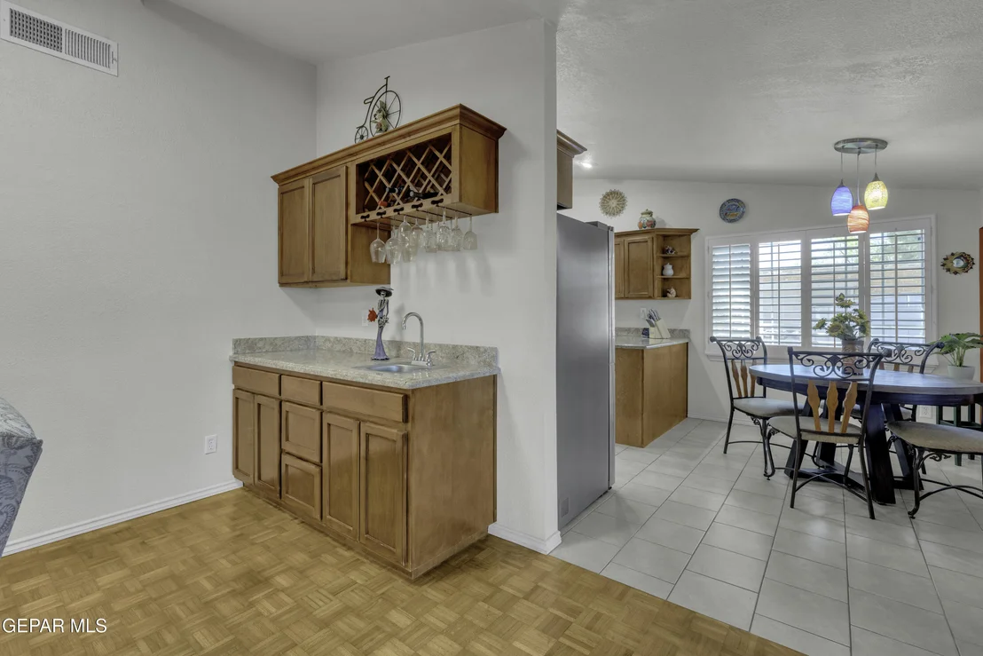 Photo of 801 MONTCLAIR Drive