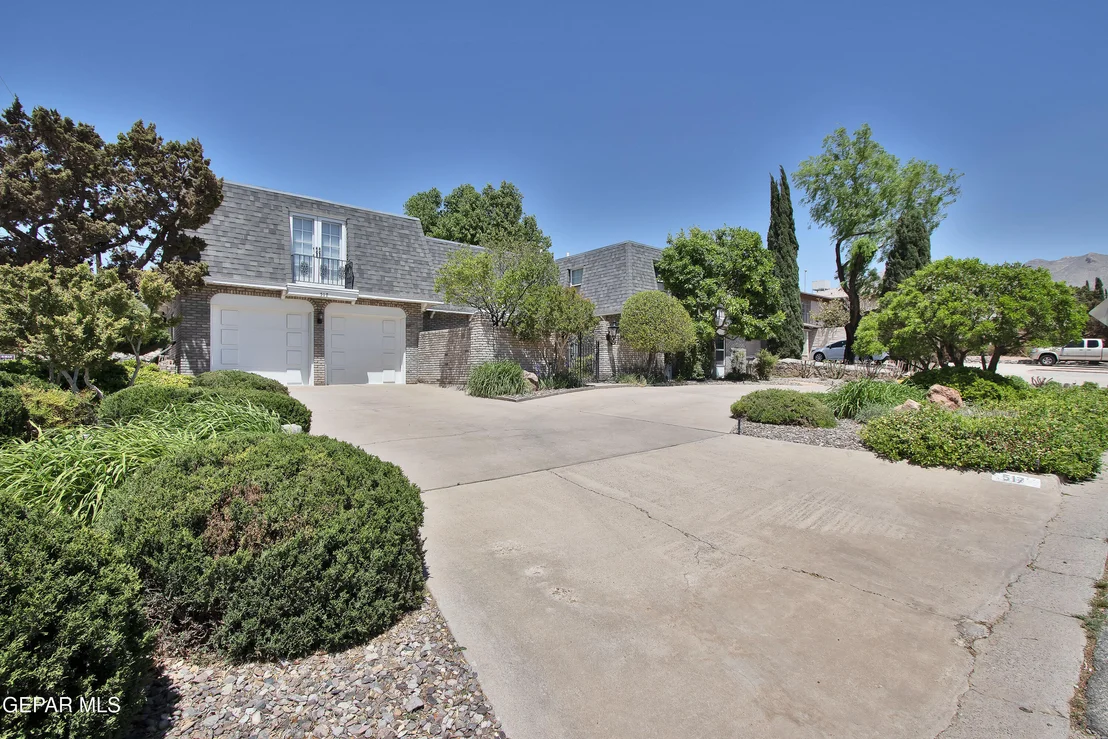 Photo of 517 Stonebluff Road