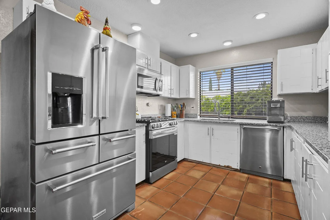 Photo of 207 SERRANIA Drive