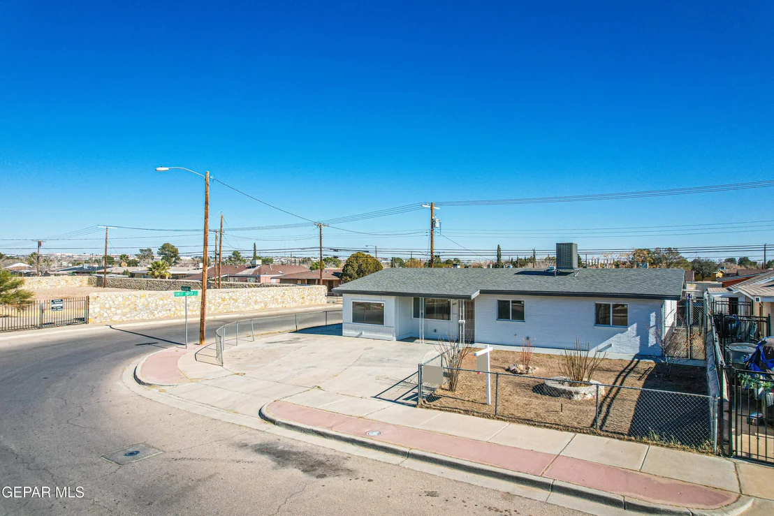 Photo of 424 Indian Place