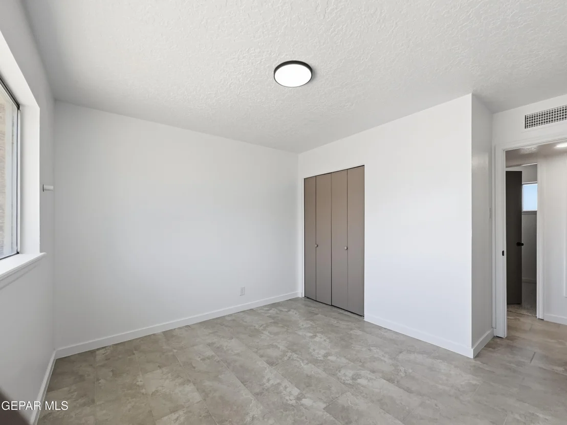 Photo of 5317 CORNELL Avenue