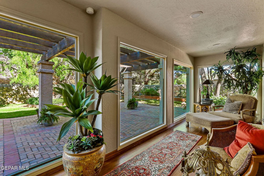 Photo of 628 SPRING CREST Drive