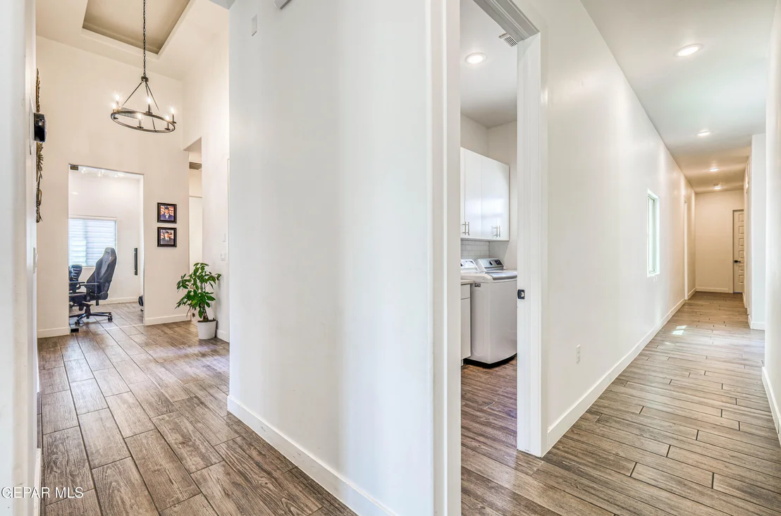Photo of 5620 RIVER RUN Street
