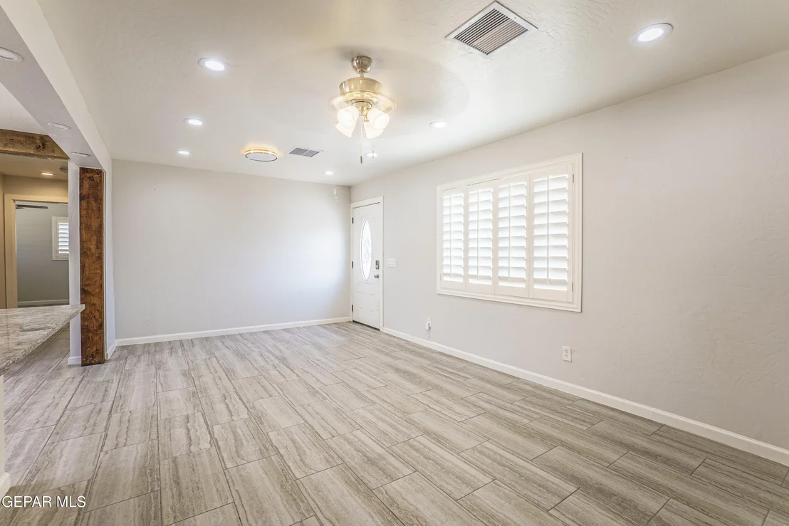 Photo of 301 Mardi Gras Drive