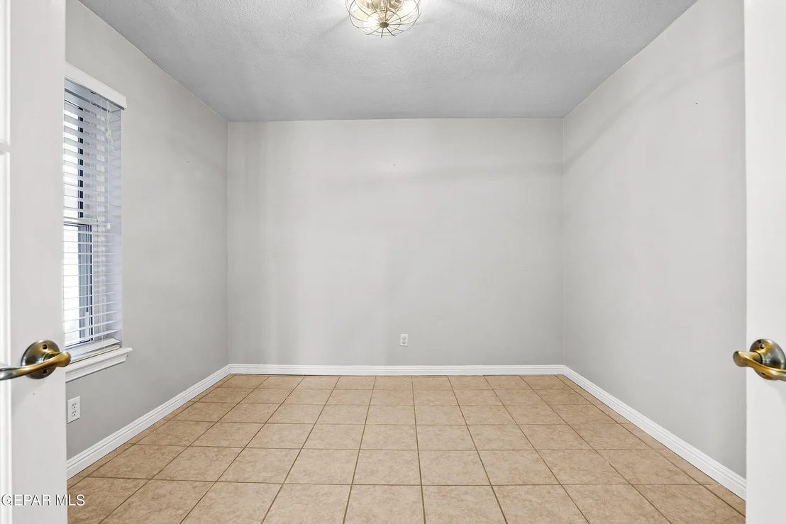 Photo of 700 DE LEON Drive