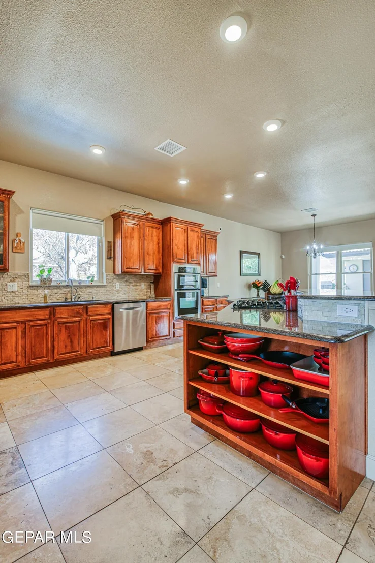 Photo of 6292 FRANKLIN DOVE Avenue