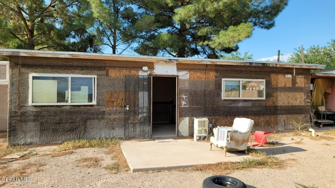 Photo of 854 Yates Place