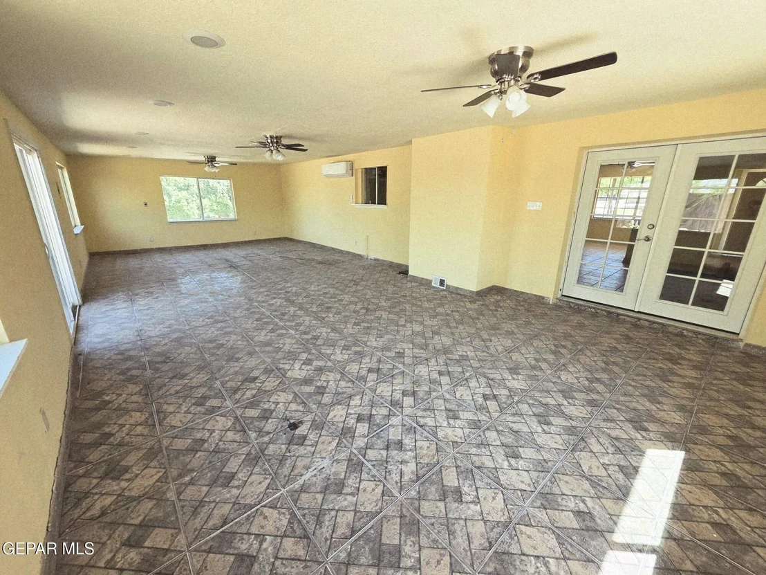 Photo of 208 Viking Drive